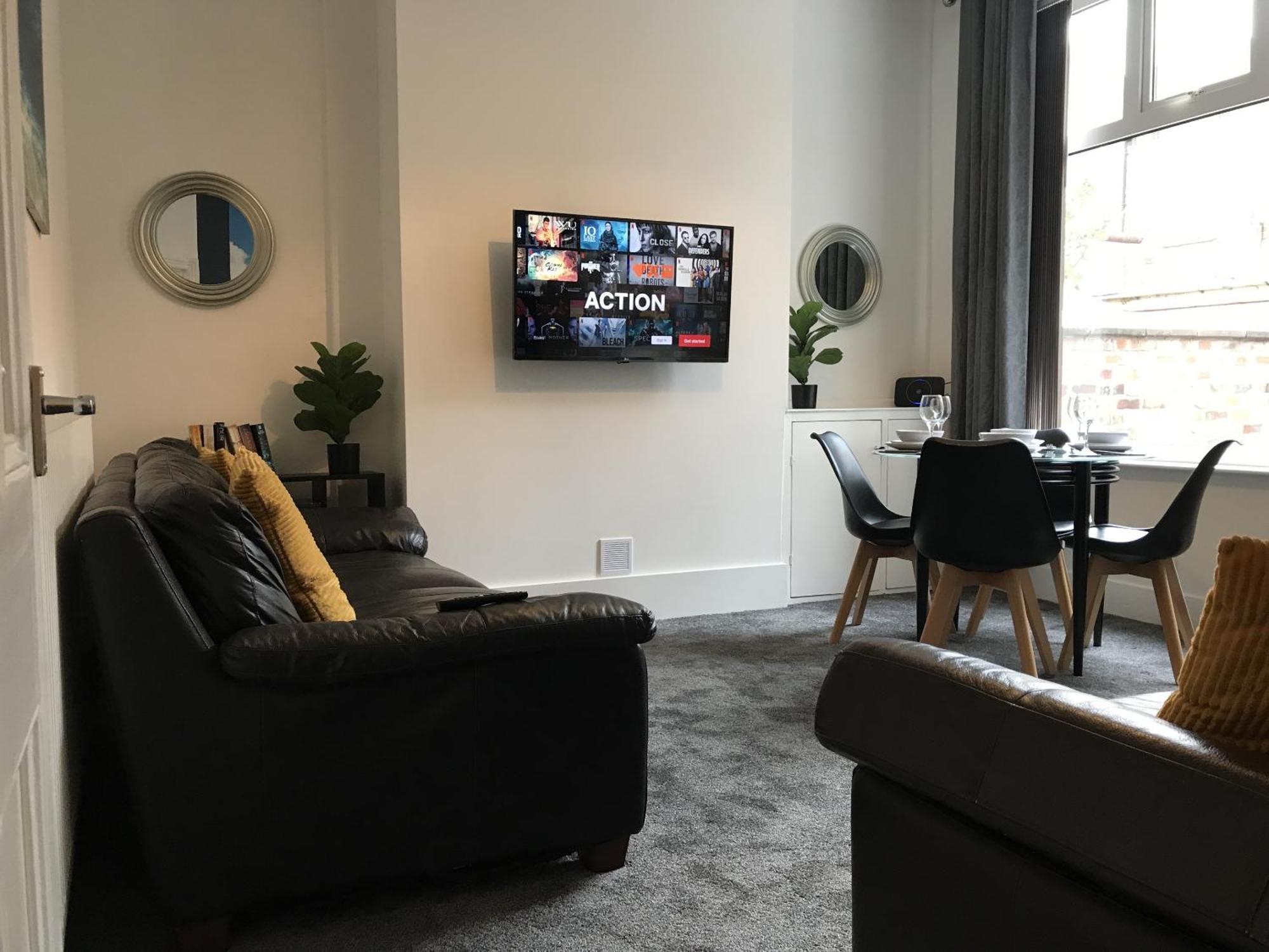 Bright Spacious 3-Bed With Office & Patio, Preston Πρέστον Εξωτερικό φωτογραφία